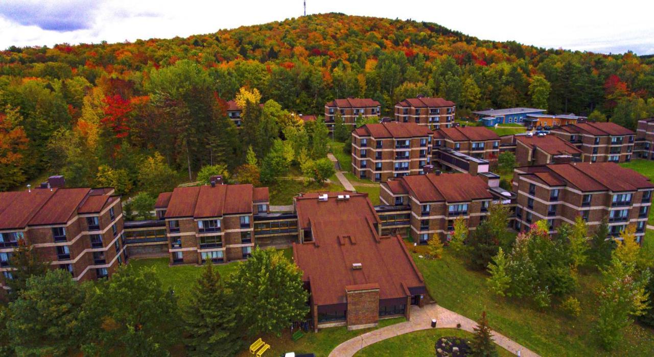 Au Campus Hotel Sherbrooke Exterior foto